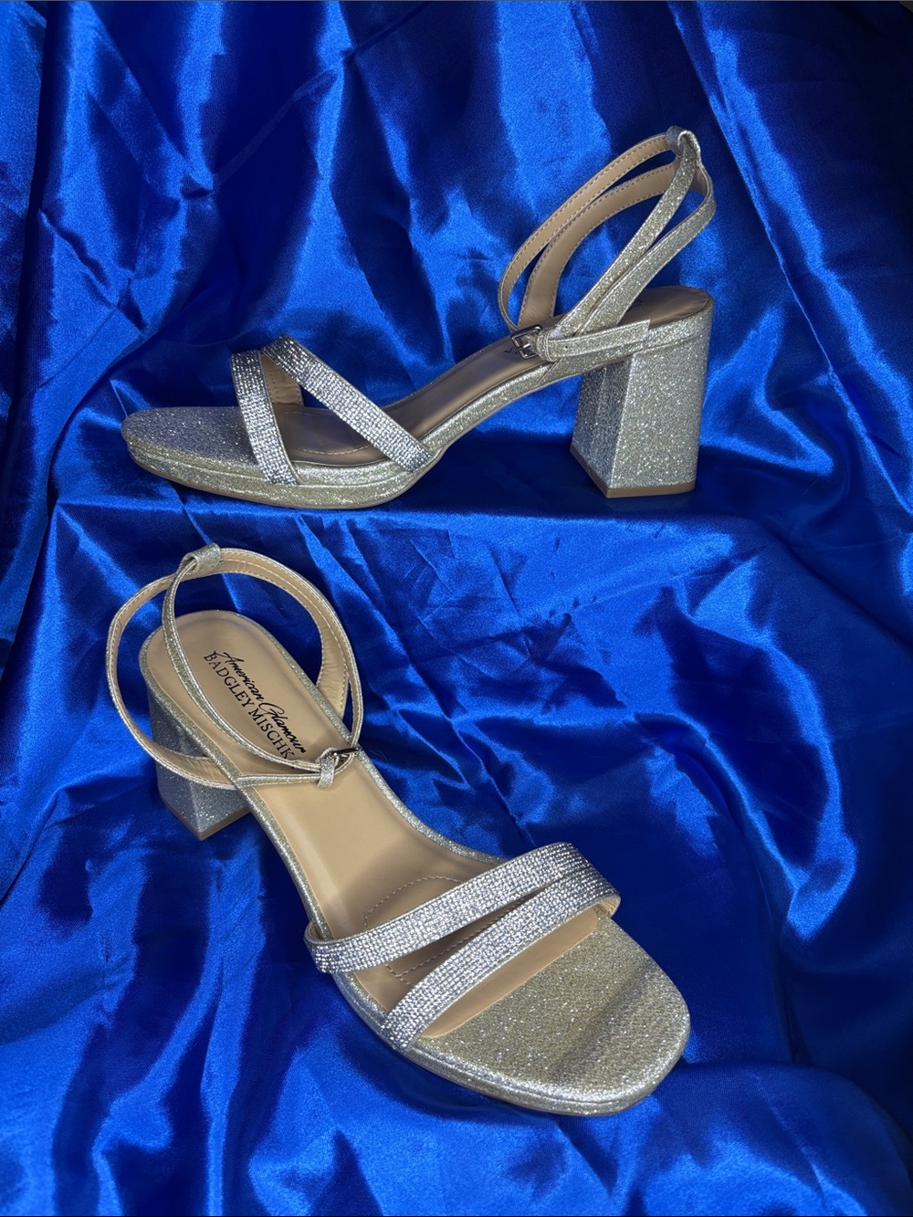 Badgley Mischka Glitter Silver Block Heel Sandals